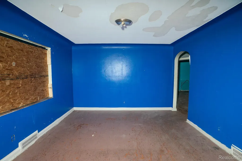 18712 Waltham Street Detroit City MI 48205