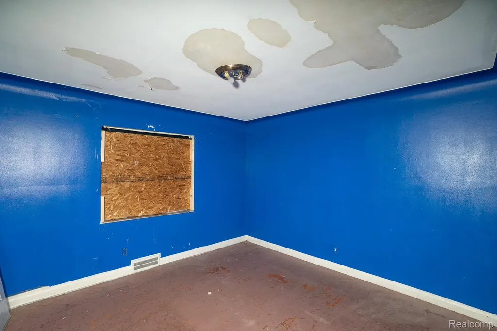 18712 Waltham Street Detroit City MI 48205