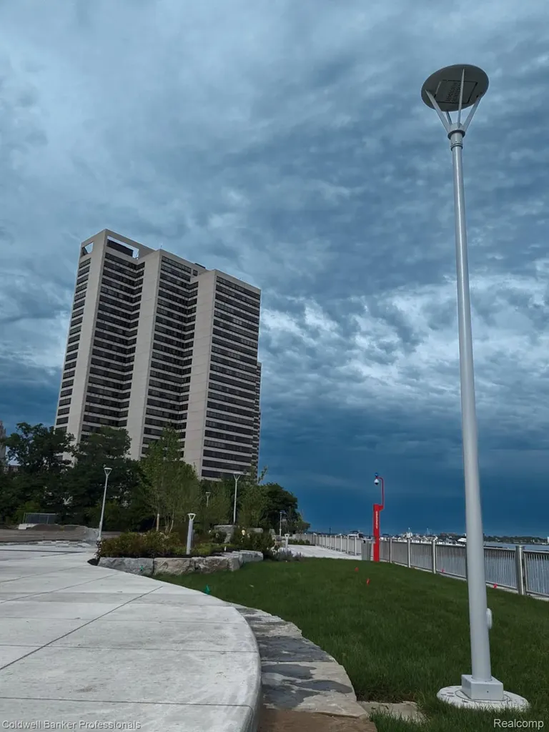 1001 W Jefferson Riverfront Drive Detroit City MI 48226