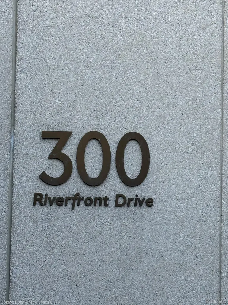1001 W Jefferson Riverfront Drive Detroit City MI 48226