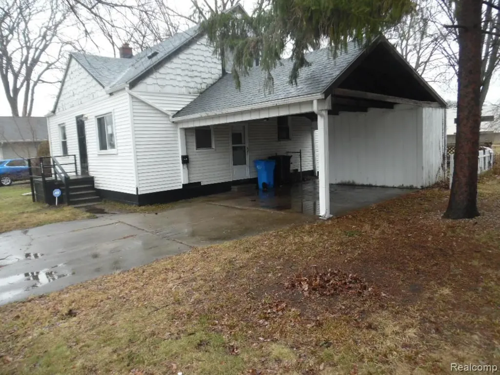 26338 Wolverine Street Madison Heights City MI 48071