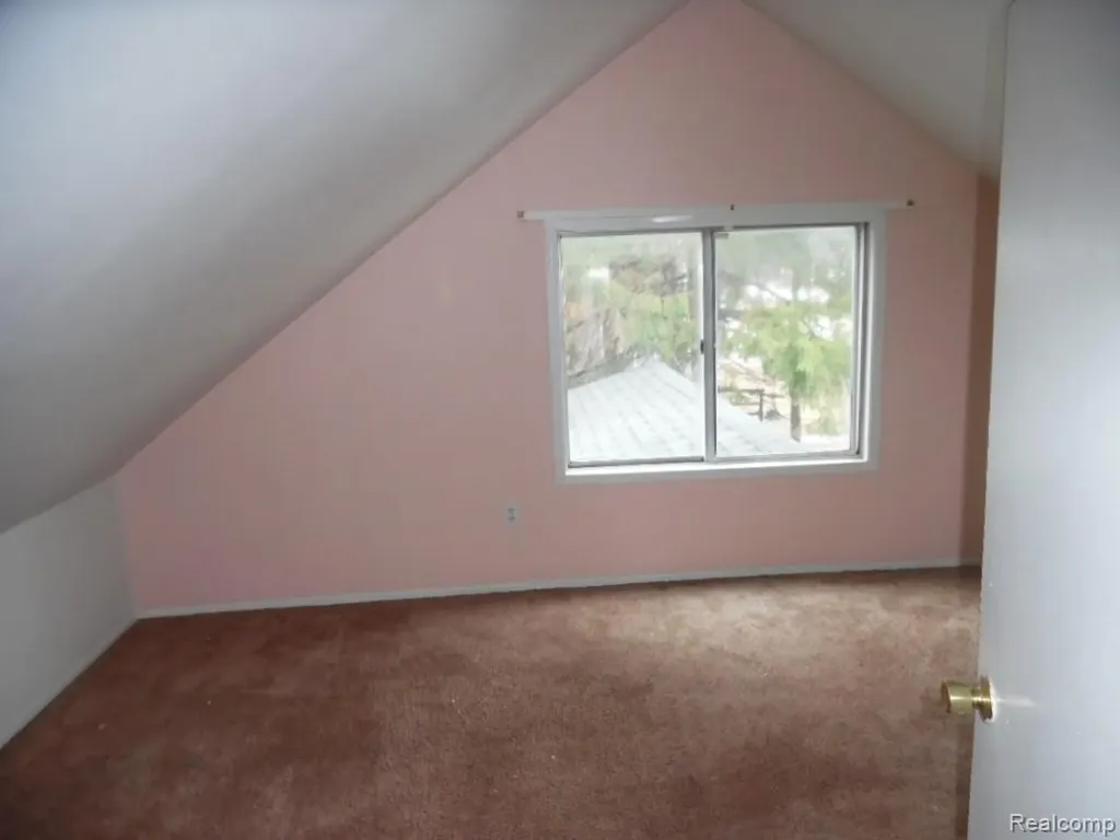 26338 Wolverine Street Madison Heights City MI 48071