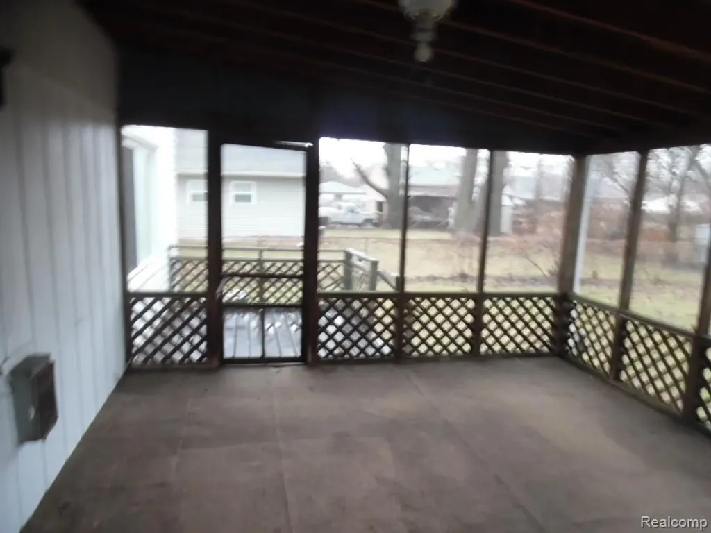 26338 Wolverine Street Madison Heights City MI 48071