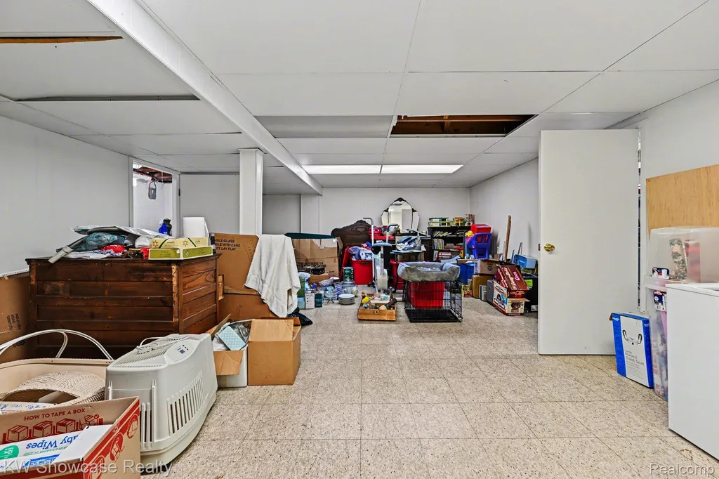8635 Sandy Crest Drive White Lake Charter Township MI 48386