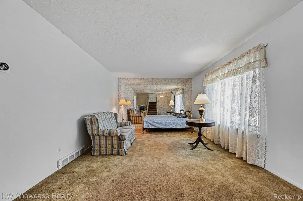 8635 Sandy Crest Drive White Lake Charter Township MI 48386