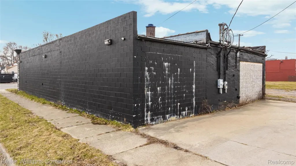 14700 W Chicago Street Detroit City MI 48228