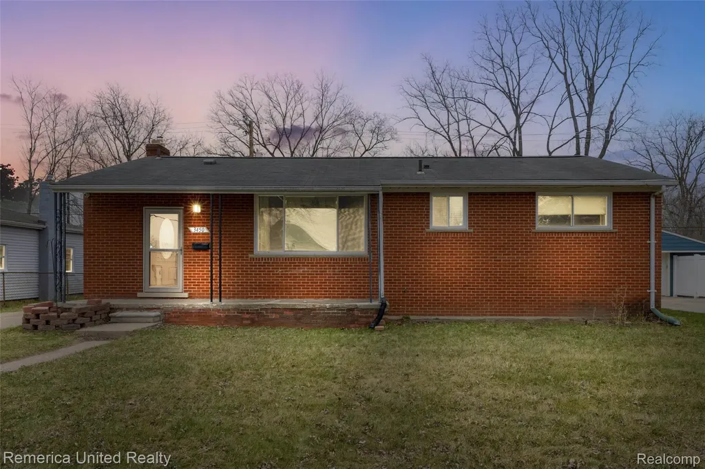 3450 Pershing Street Wayne City MI 48184