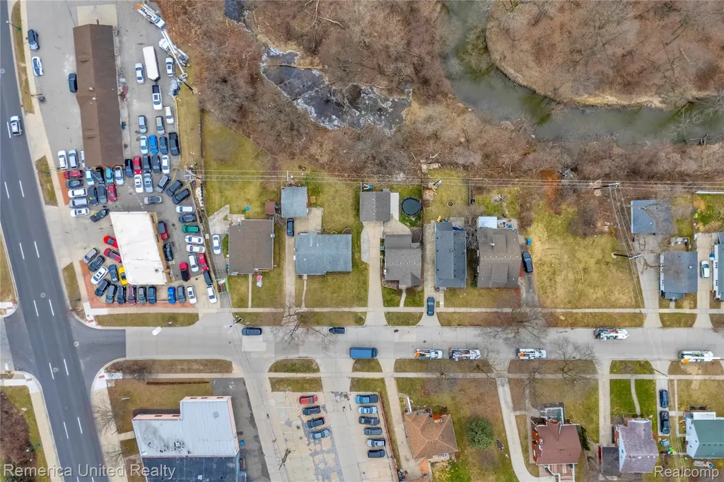 3450 Pershing Street Wayne City MI 48184