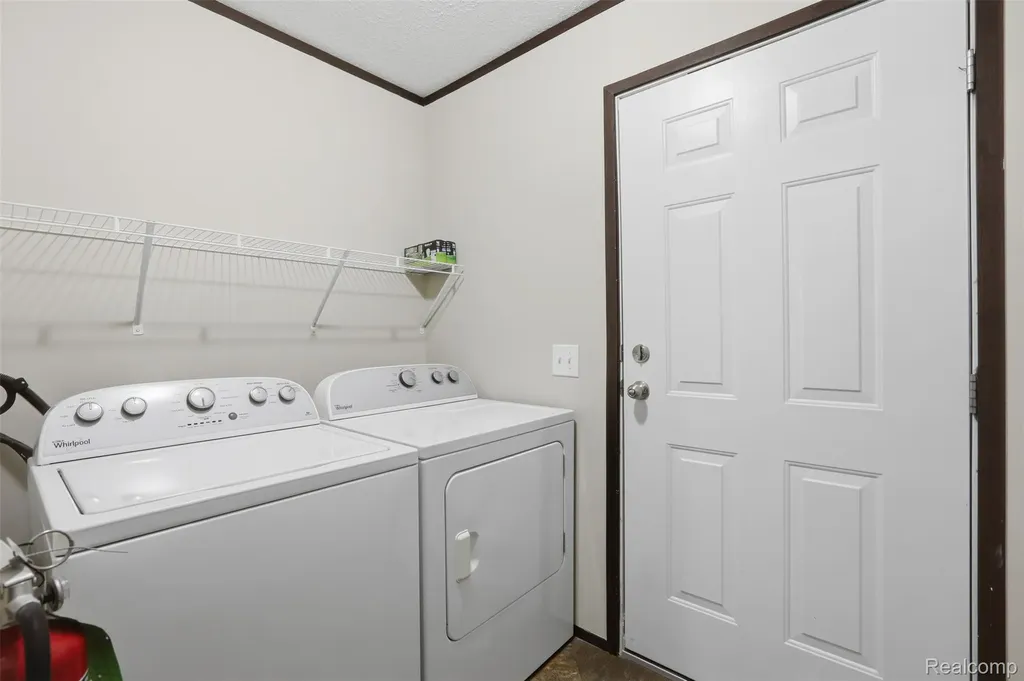 807 Swan Street Rochester Hills City MI 48309