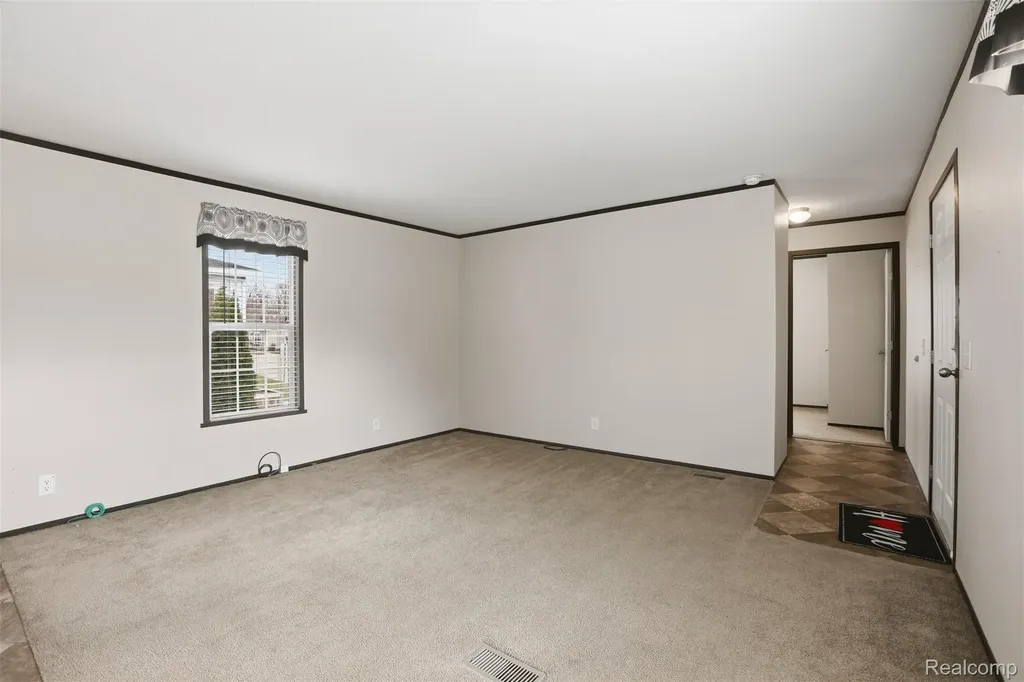 807 Swan Street Rochester Hills City MI 48309