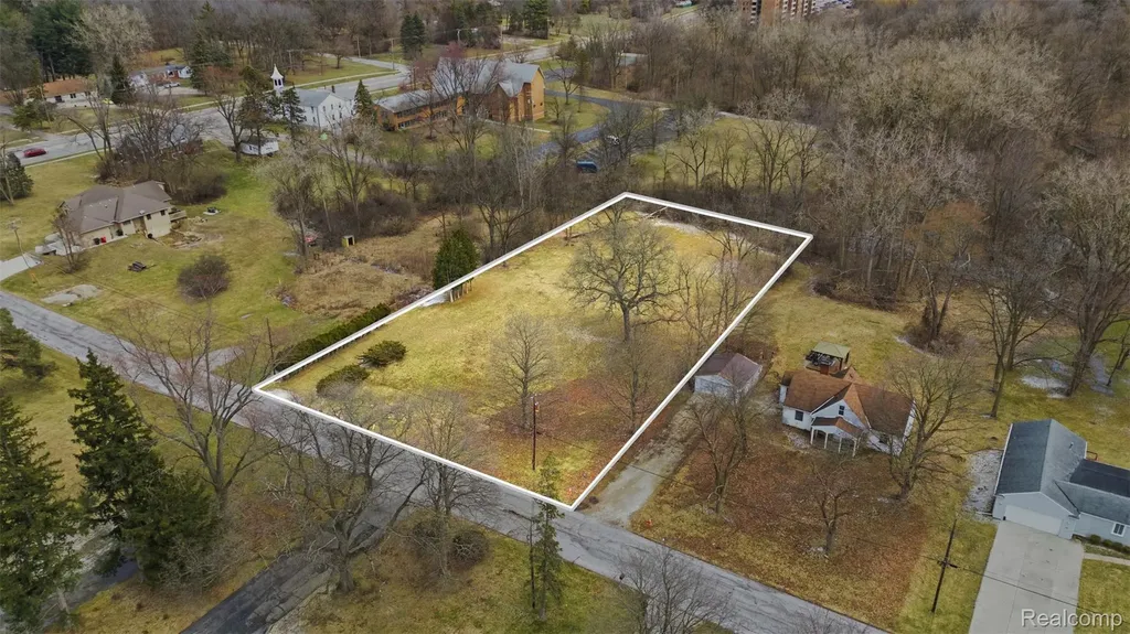 24818 Lois Lane Southfield City MI 48075