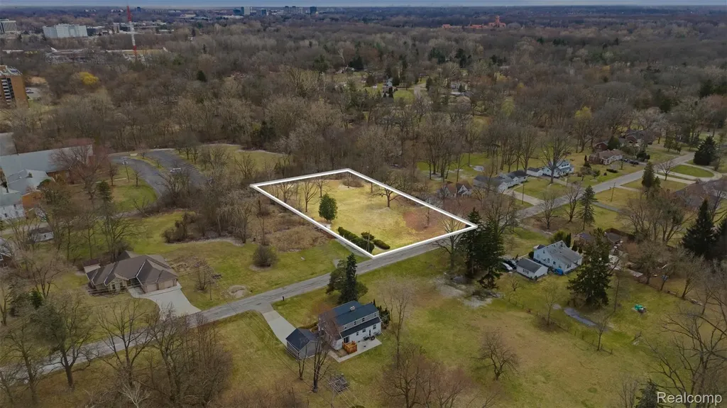 24818 Lois Lane Southfield City MI 48075