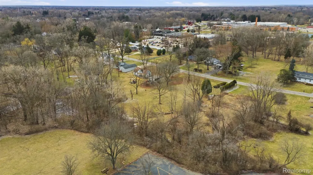 24818 Lois Lane Southfield City MI 48075
