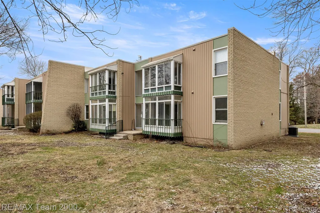 33379 Fargo Street Livonia City MI 48152