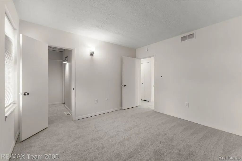 33379 Fargo Street Livonia City MI 48152