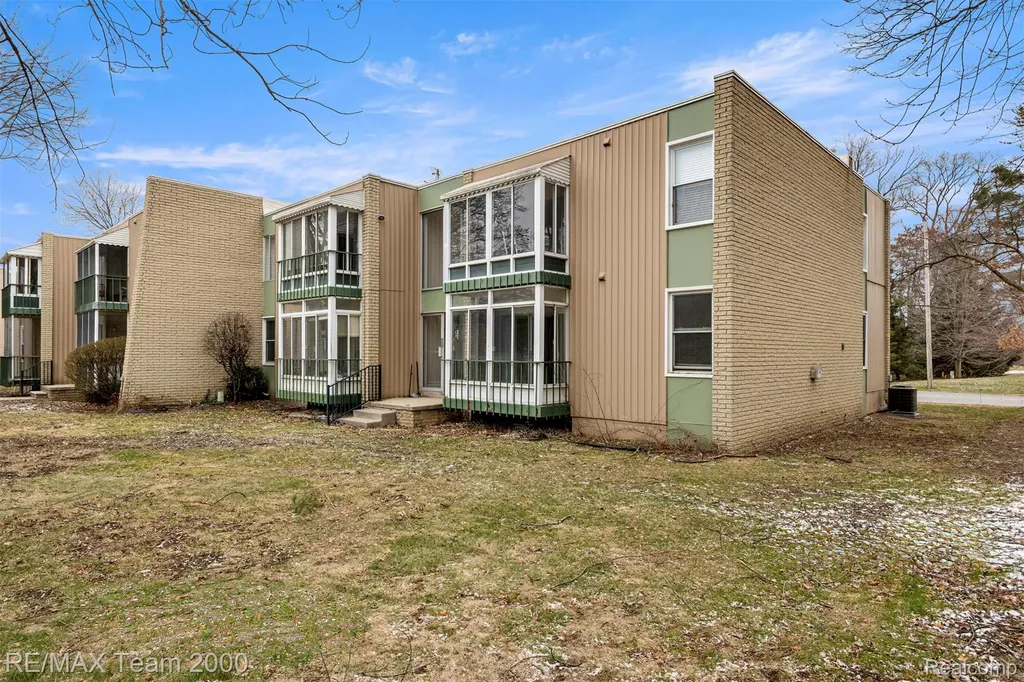 33379 Fargo Street Livonia City MI 48152