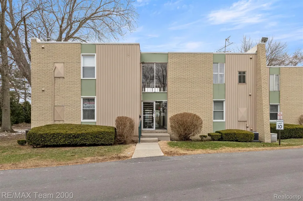 33379 Fargo Street Livonia City MI 48152