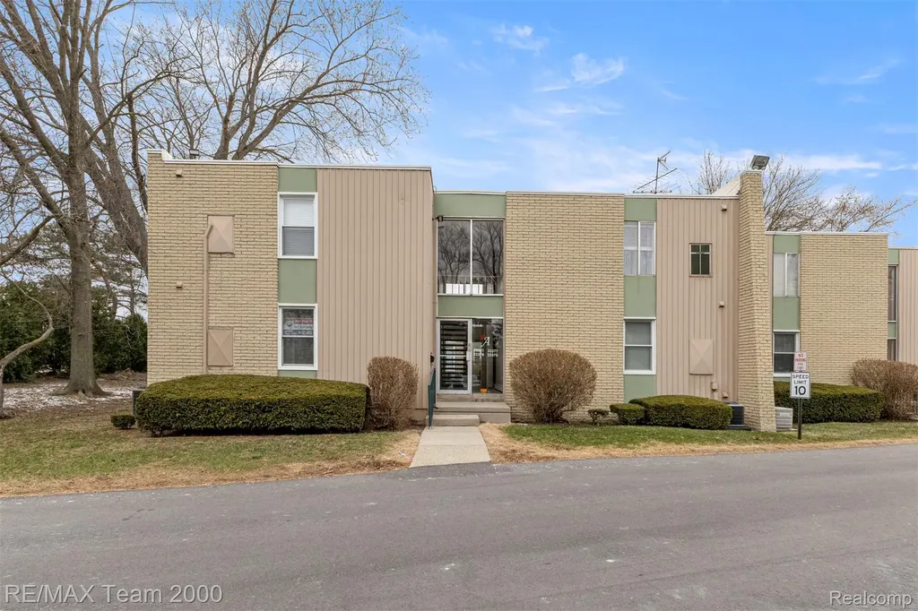 33379 Fargo Street Livonia City MI 48152