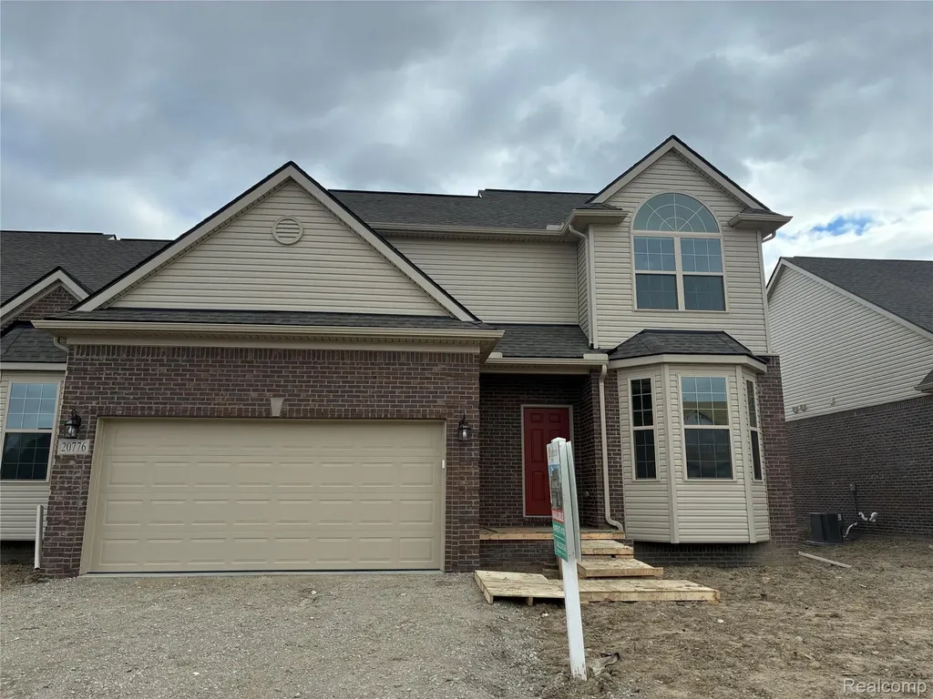 20803 Burn Drive Macomb Township MI 48044