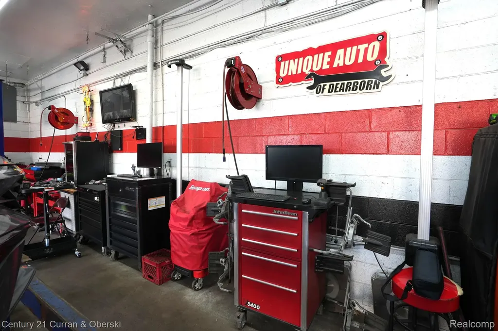 6811 Schaefer Road Dearborn City MI 48126