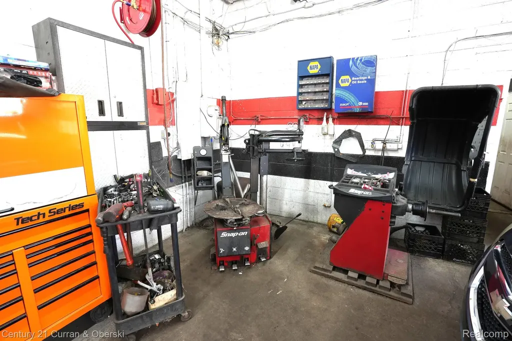 6811 Schaefer Road Dearborn City MI 48126