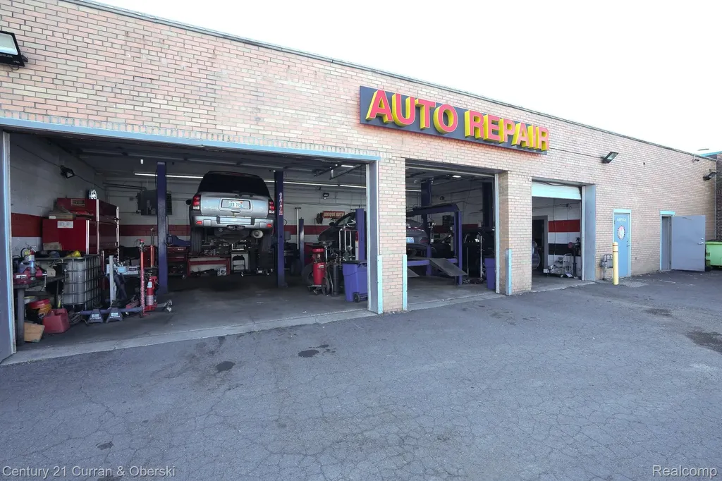 6811 Schaefer Road Dearborn City MI 48126