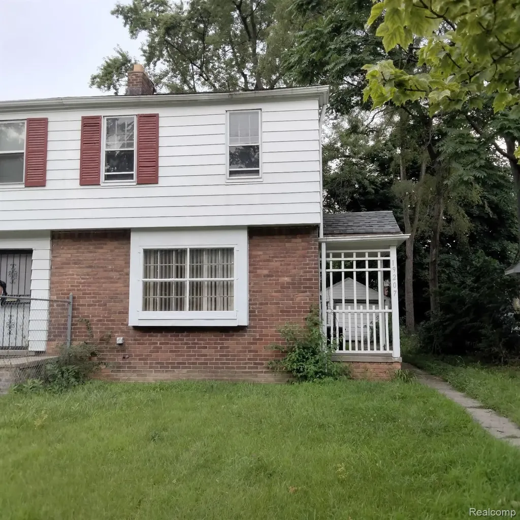 19207 Meyers Road Detroit City MI 48235