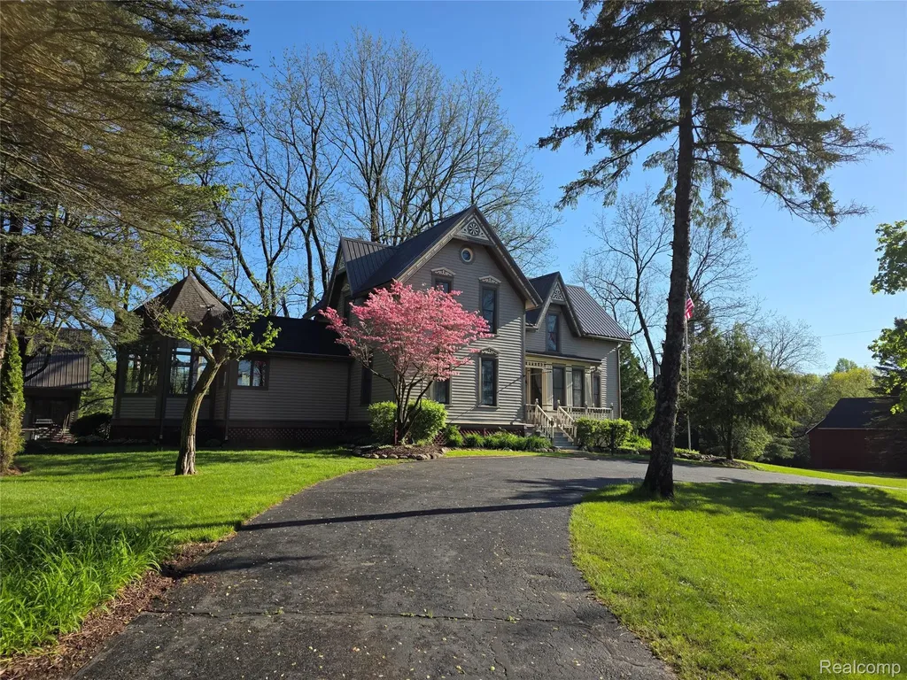 3801 Hollow Corners Road Dryden Township MI 48428