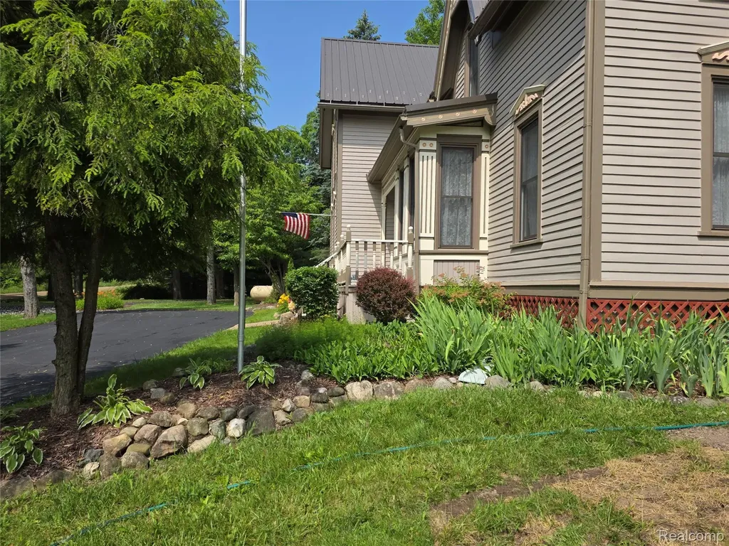 3801 Hollow Corners Road Dryden Township MI 48428