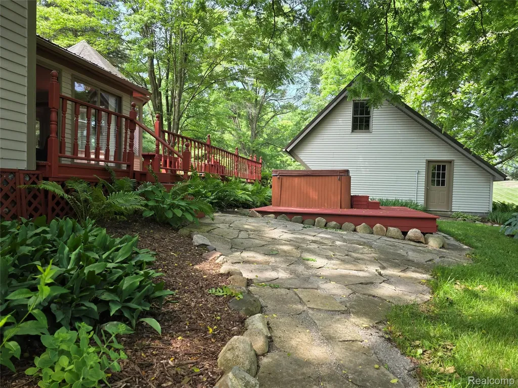 3801 Hollow Corners Road Dryden Township MI 48428