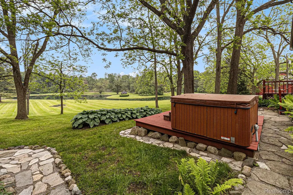 3801 Hollow Corners Road Dryden Township MI 48428