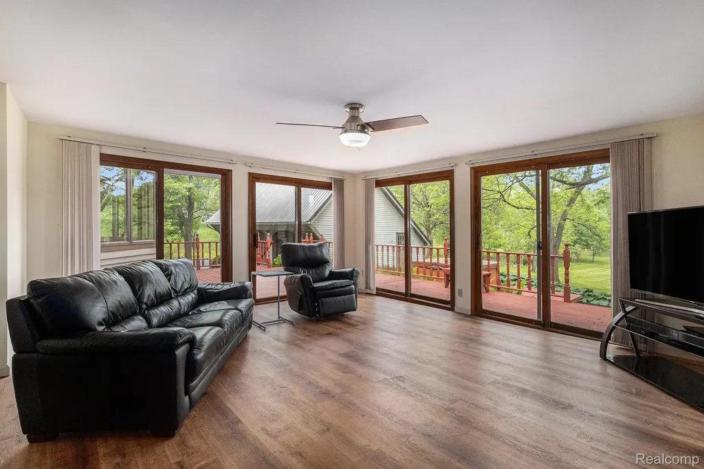 3801 Hollow Corners Road Dryden Township MI 48428