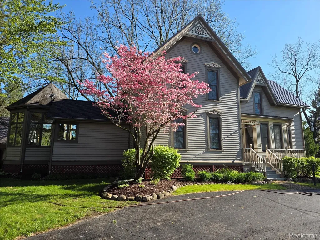 3801 Hollow Corners Road Dryden Township MI 48428