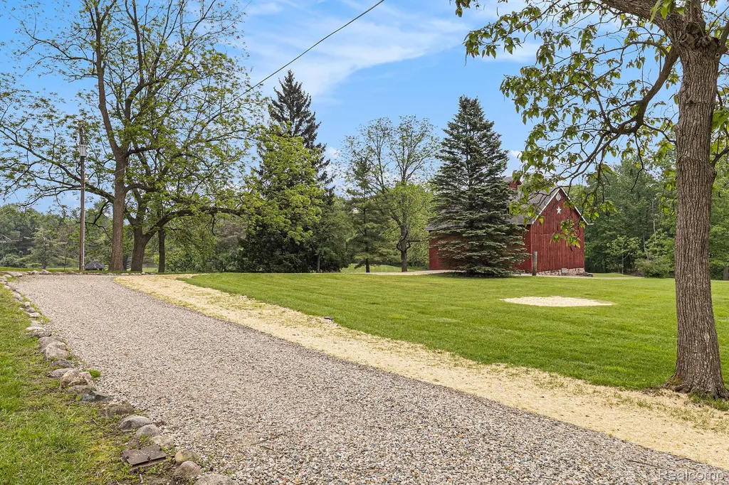 3801 Hollow Corners Road Dryden Township MI 48428