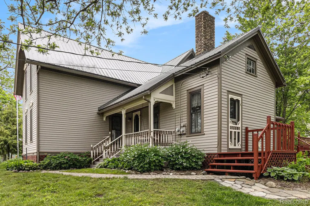 3801 Hollow Corners Road Dryden Township MI 48428
