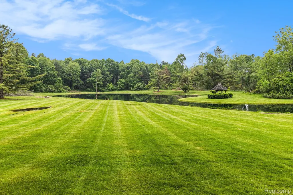 3801 Hollow Corners Road Dryden Township MI 48428
