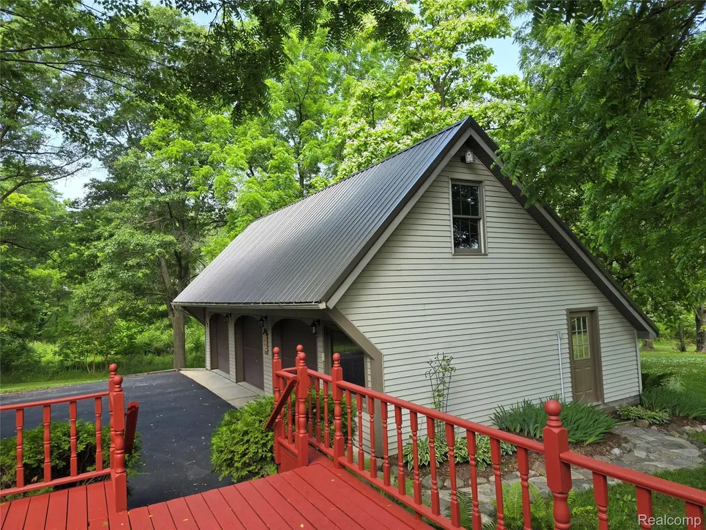3801 Hollow Corners Road Dryden Township MI 48428