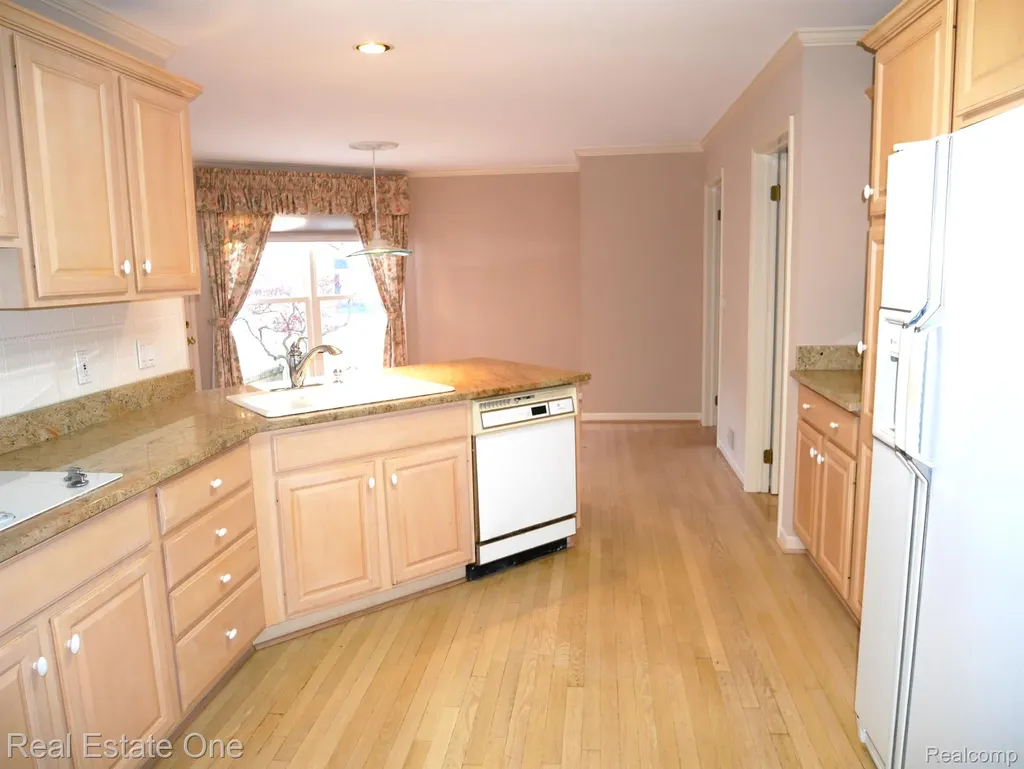 7383 Simsbury Drive West Bloomfield Charter Township MI 48322