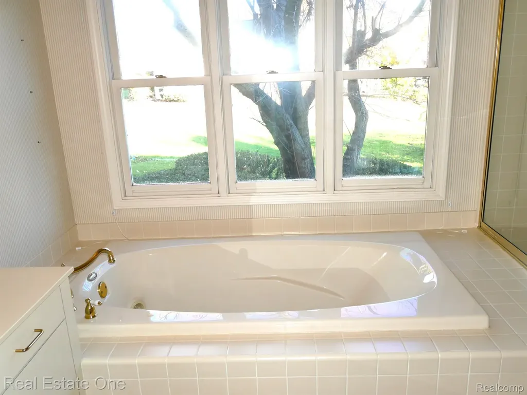 7383 Simsbury Drive West Bloomfield Charter Township MI 48322