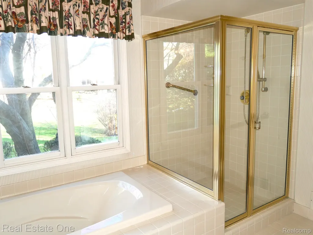 7383 Simsbury Drive West Bloomfield Charter Township MI 48322