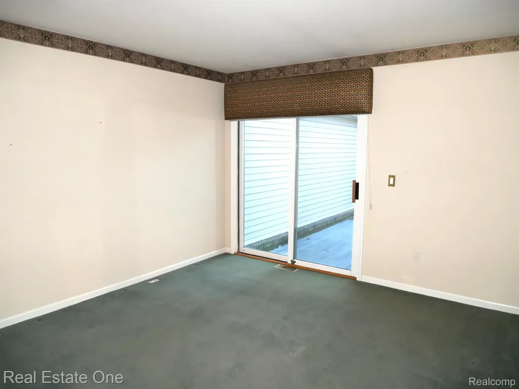 7383 Simsbury Drive West Bloomfield Charter Township MI 48322