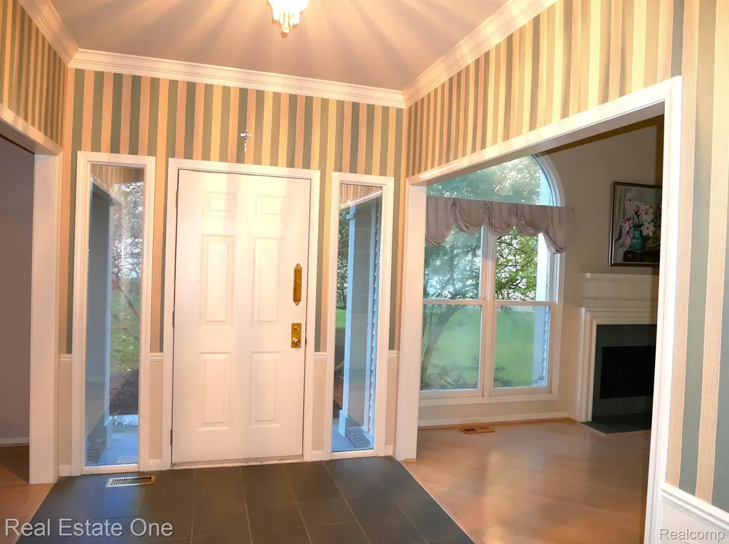 7383 Simsbury Drive West Bloomfield Charter Township MI 48322