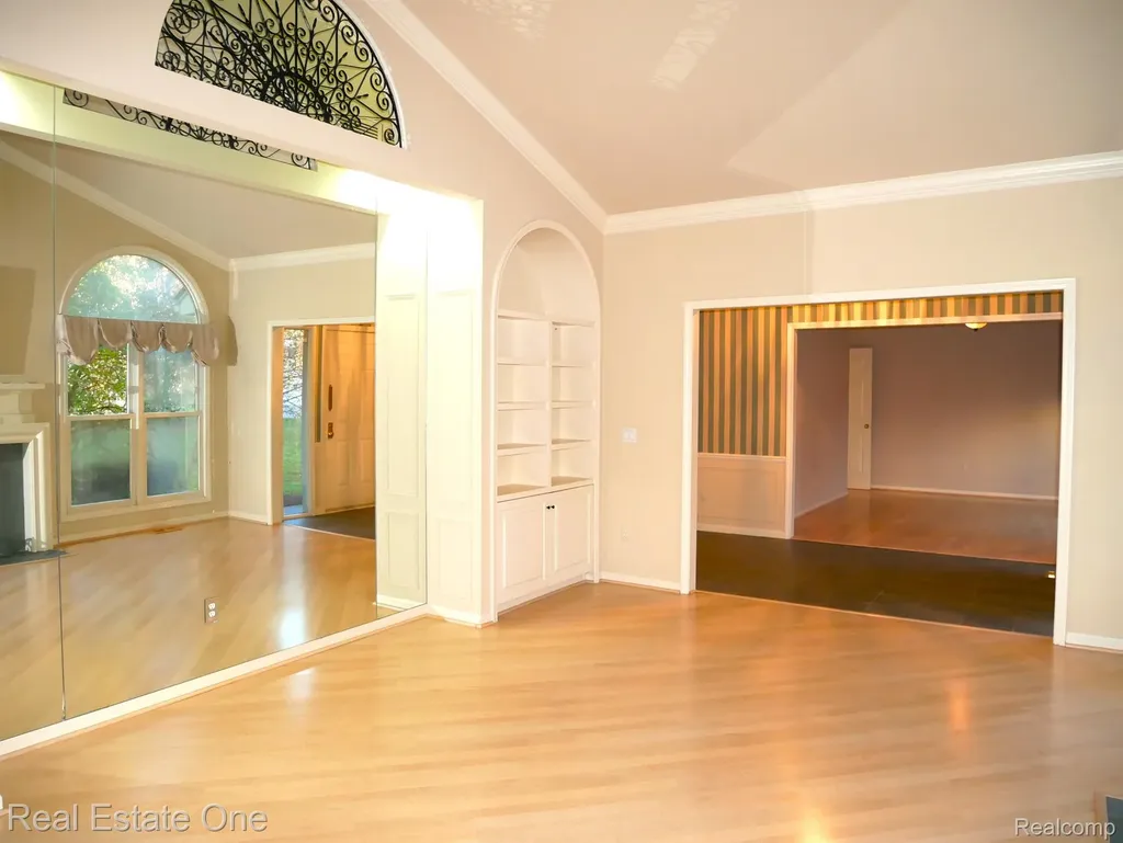 7383 Simsbury Drive West Bloomfield Charter Township MI 48322