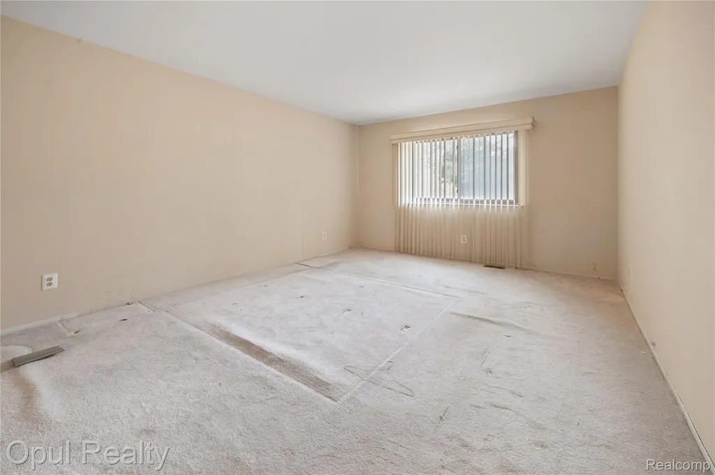 27323 Apple Blossom Lane Southfield City MI 48034