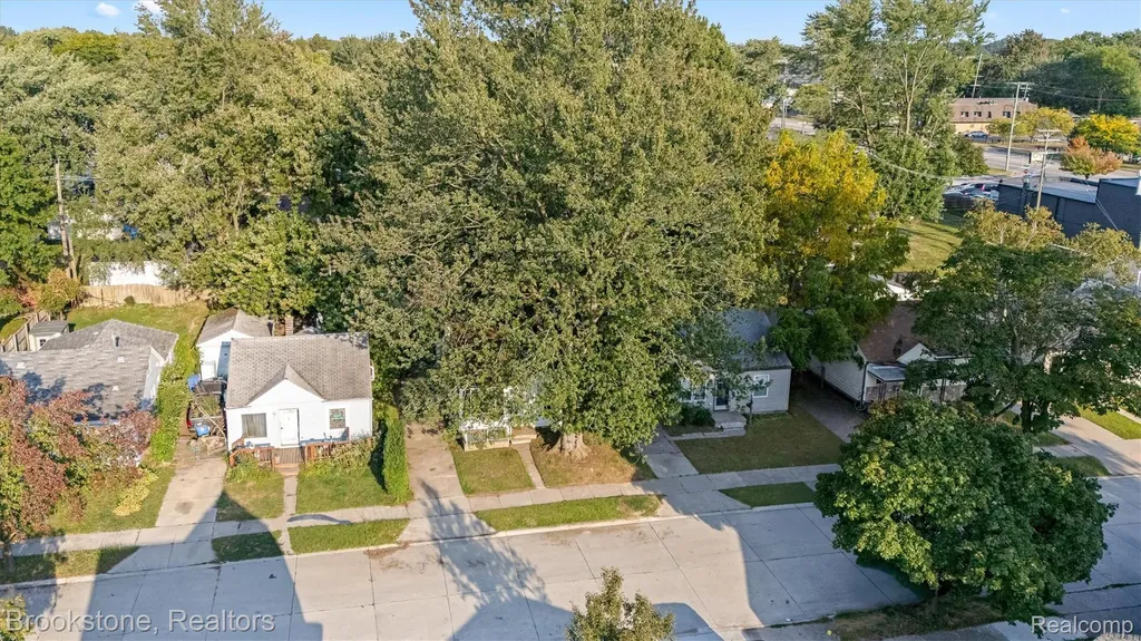 5689 Cornell Street Dearborn Heights City MI 48125