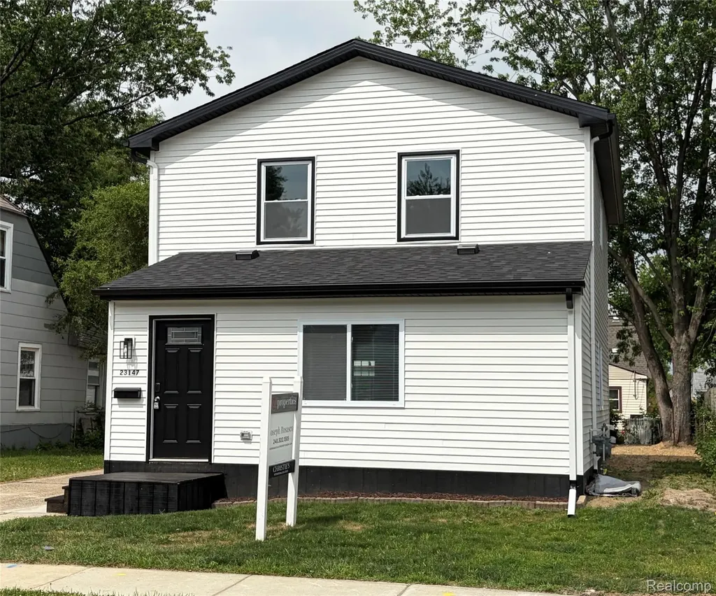 23147 Tawas Avenue Hazel Park City MI 48030