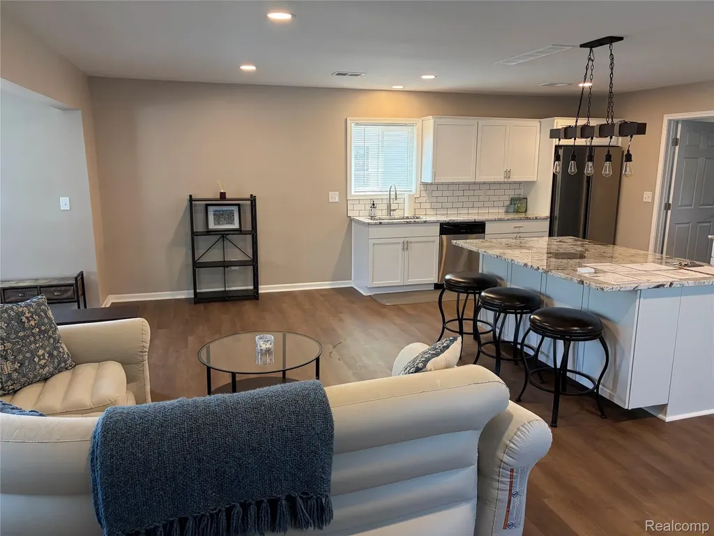 23147 Tawas Avenue Hazel Park City MI 48030