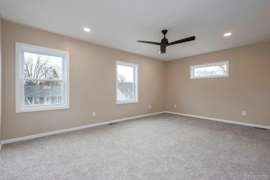 23147 Tawas Avenue Hazel Park City MI 48030