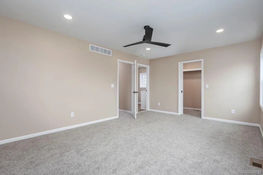 23147 Tawas Avenue Hazel Park City MI 48030