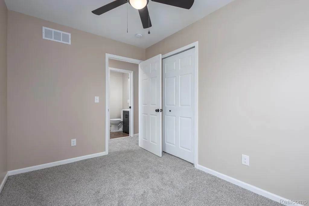 23147 Tawas Avenue Hazel Park City MI 48030